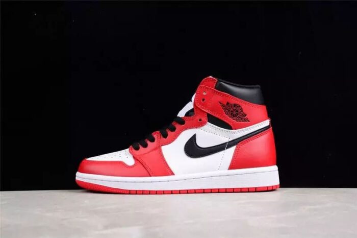 Air Jordan 1 High Chicago - Image 5