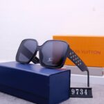 Sunglasses Louis Vuitton LVW069