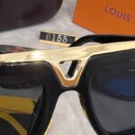 Sunglasses Louis Vuitton LVW073 - Image 2