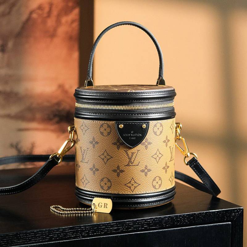 5-125 Shoulder Bag Louis Vuitton Cannes Micro LVW032 - Image 1